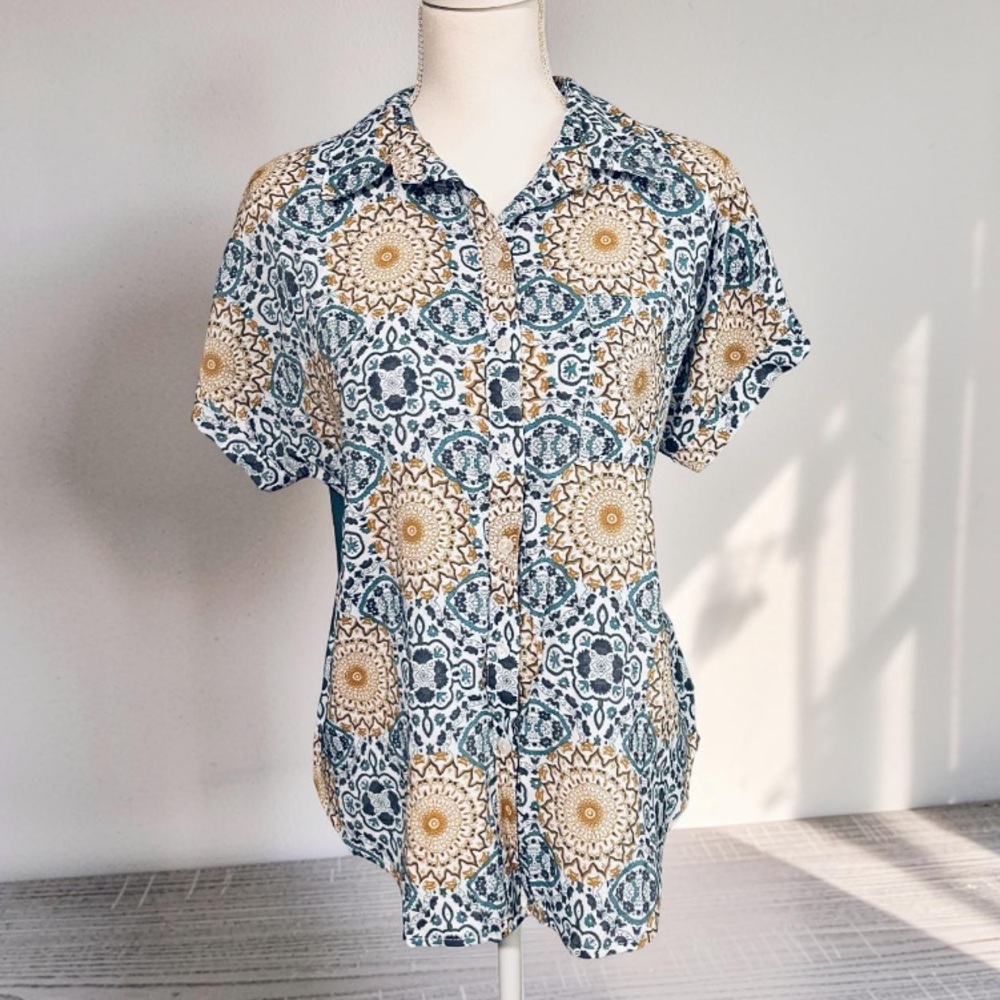 Teal Women's Top with Patterned Accents MEDIUM GUC